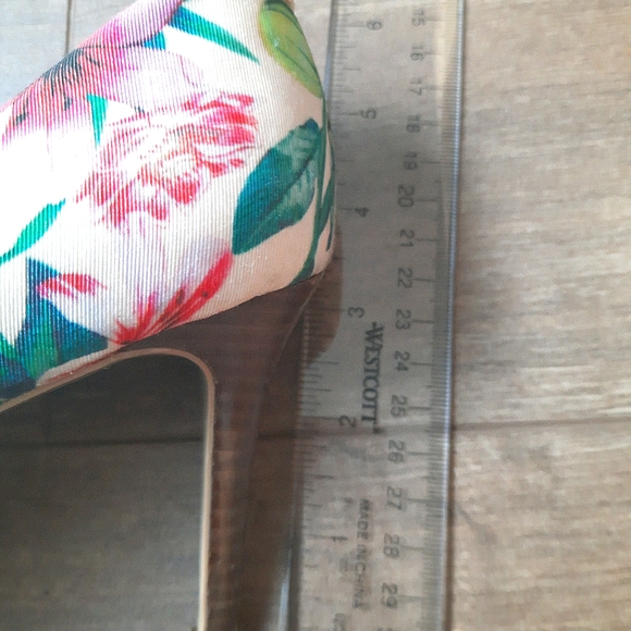 Karl Lagerfeld Floral Print Heels - Picture 5 of 8